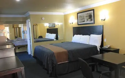 Photo 5 - El Rancho Inn Hawthorne