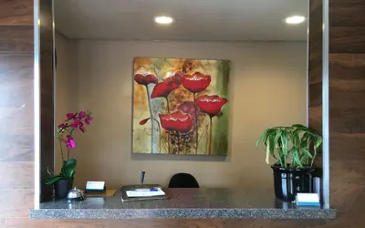 Photo 4 - Del Amo Inn