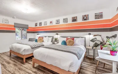 Photo 5 - b.side motel + rv