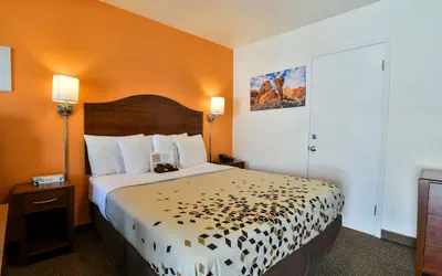 Photo 4 - Adventure Inn & Motel