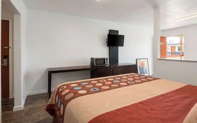 Photo 4 - Garland Inn & Suites near Dallas TX
