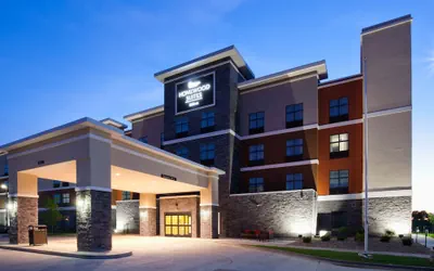 Photo 2 - Homewood Suites by Hilton Davenport