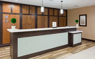Photo 3 - Homewood Suites by Hilton Davenport