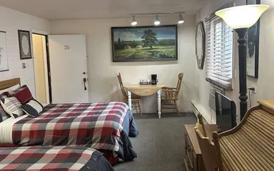 Photo 5 - Columbine INN