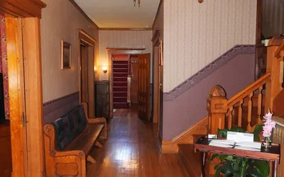 Photo 4 - Champaign Garden Inn