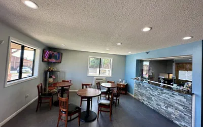 Photo 2 - American Inn