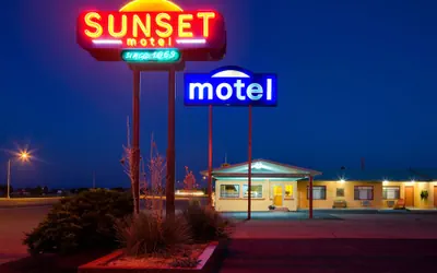Photo 2 - Sunset Motel
