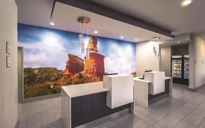 Photo 3 - La Quinta Inn & Suites by Wyndham Pampa