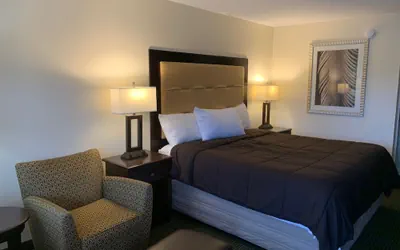 Photo 2 - Blackwater Inn