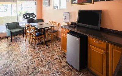 Photo 3 - Route 66 Inn