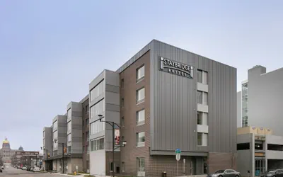 Photo 2 - Staybridge Suites Des Moines Downtown by IHG