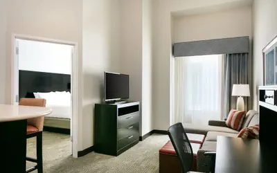 Photo 4 - Staybridge Suites Des Moines Downtown by IHG