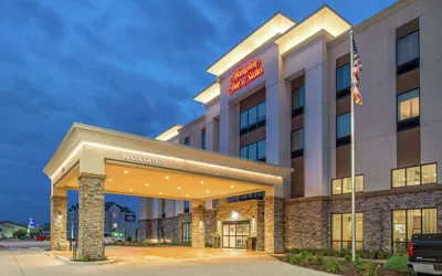 Photo 2 - Hampton Inn & Suites Ames