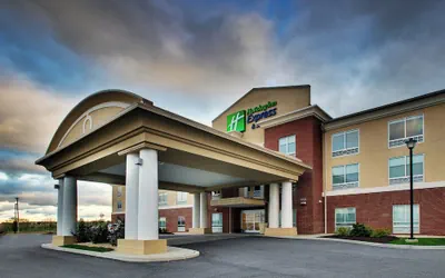 Photo 2 - Holiday Inn Express & Suites Lancaster East - Strasburg by IHG