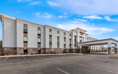 Photo 2 - Hampton Inn Fond du Lac