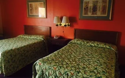 Photo 5 - Penn Terrace Motel