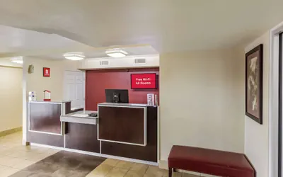 Photo 5 - Red Roof Inn Plano