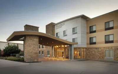 Photo 2 - Fairfield Inn & Suites by Marriott Lincoln Southeast