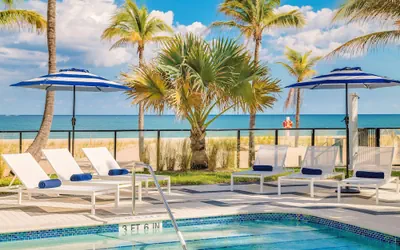 Photo 2 - Plunge Beach Resort