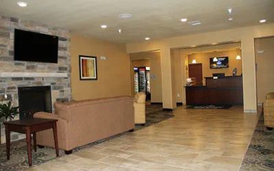 Photo 4 - Cobblestone Hotel & Suites – Devils Lake