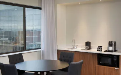 Photo 5 - Courtyard by Marriott Seattle Everett Downtown