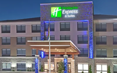 Photo 2 - Holiday Inn Express & Suites Uniontown by IHG