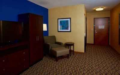 Photo 4 - Holiday Inn Express Bordentown - Trenton South by IHG