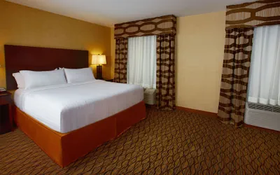 Photo 5 - Holiday Inn Express Bordentown - Trenton South by IHG