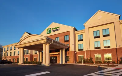 Photo 2 - Holiday Inn Express Bordentown - Trenton South by IHG