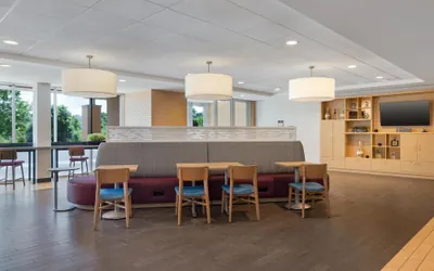 Photo 5 - Home2 Suites by Hilton Milwaukee Brookfield