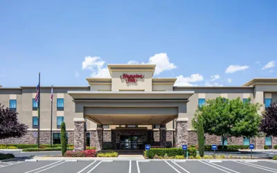 Photo 2 - Hampton Inn Turlock