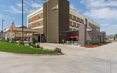 Photo 2 - Home2 Suites by Hilton Oklahoma City Yukon