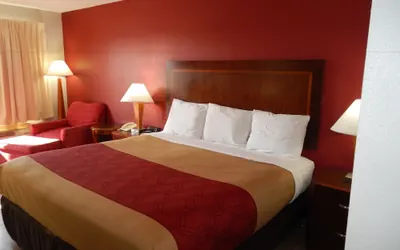Photo 4 - Econo Lodge Athens I-75