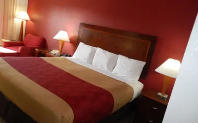Photo 5 - Econo Lodge Athens I-75