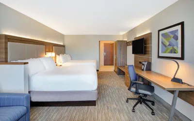 Photo 4 - Holiday Inn Express & Suites New Castle by IHG
