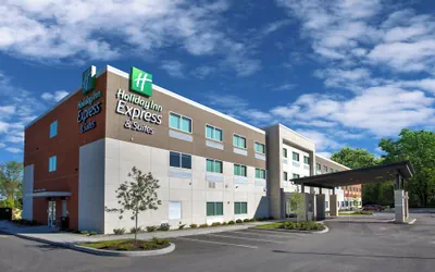 Photo 2 - Holiday Inn Express & Suites New Castle by IHG