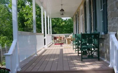 Stone Haus Bed & Breakfast