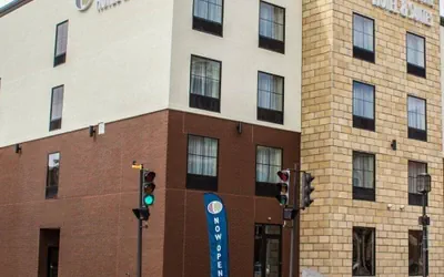 Photo 2 - Cobblestone Hotel & Suites – Chippewa Falls