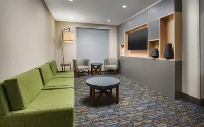 Photo 3 - Holiday Inn Express & Suites Oakhurst - Yosemite Park Area by IHG