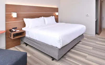 Photo 4 - Holiday Inn Express & Suites Omaha Airport by IHG