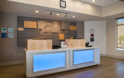Photo 2 - Holiday Inn Express Fullerton - Anaheim by IHG