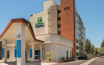 Holiday Inn Express Fullerton - Anaheim by IHG