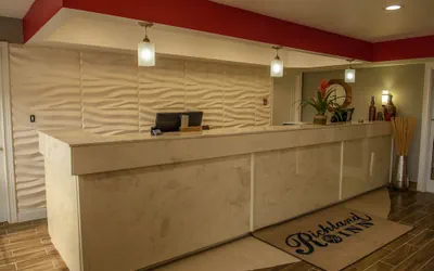 Photo 2 - Richland Inn Lawrenceburg