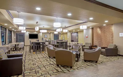 Photo 4 - La Quinta Inn & Suites by Wyndham Gillette