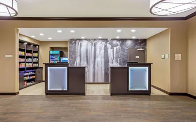 Photo 5 - La Quinta Inn & Suites by Wyndham Gillette