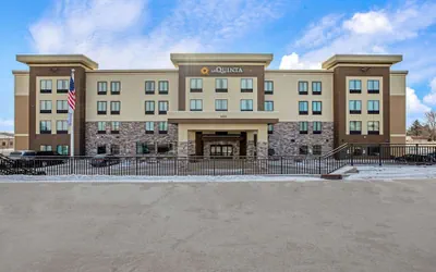 Photo 2 - La Quinta Inn & Suites by Wyndham Gillette