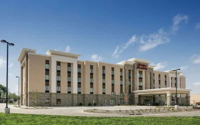 Photo 2 - Hampton Inn & Suites Mason City