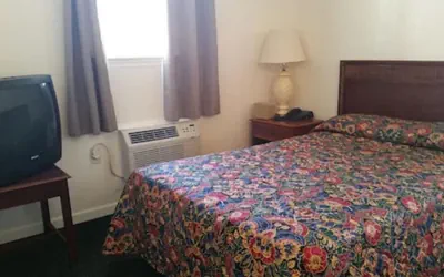 Photo 5 - The Virginia Lodge
