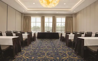 Photo 5 - Embassy Suites by Hilton McAllen Convention Center
