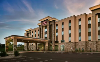 Photo 2 - Hampton Inn & Suites Hudson